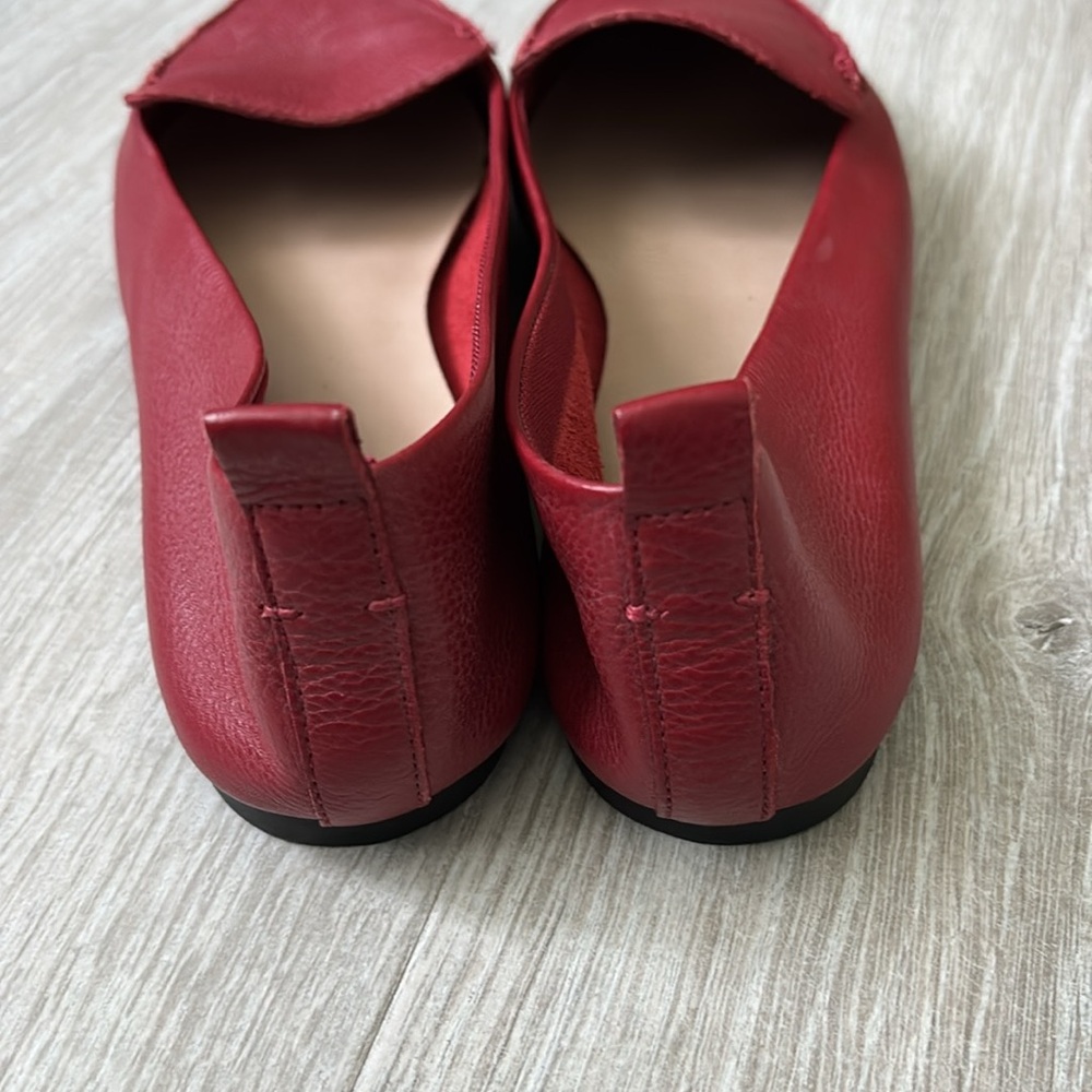 Aldo woman’s Red Leather Pointed Toe Flats size 9 - Picture 4 of 9